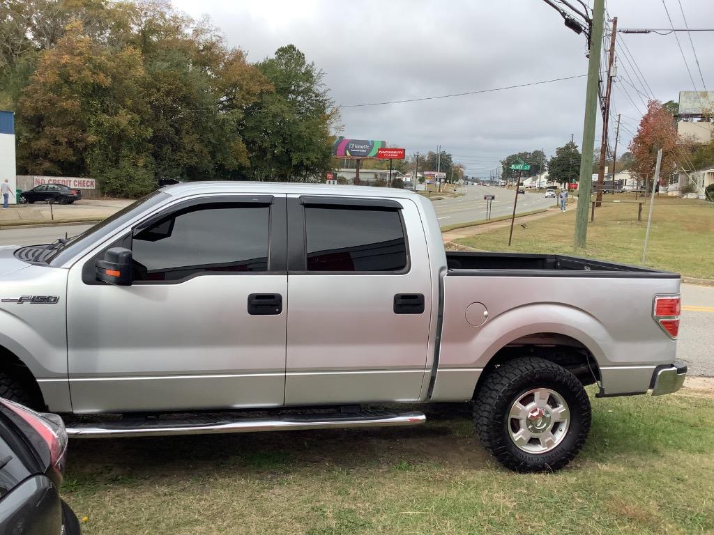 2010 Ford F-150 XLT's photo