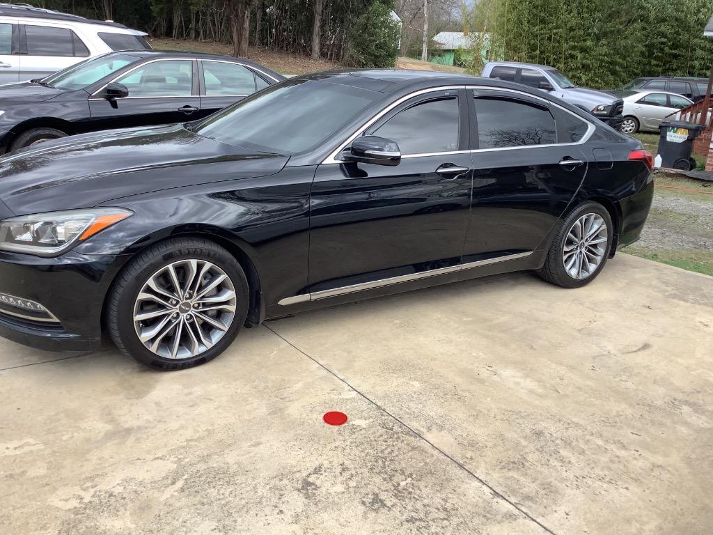 2016 Hyundai Genesis Base's photo