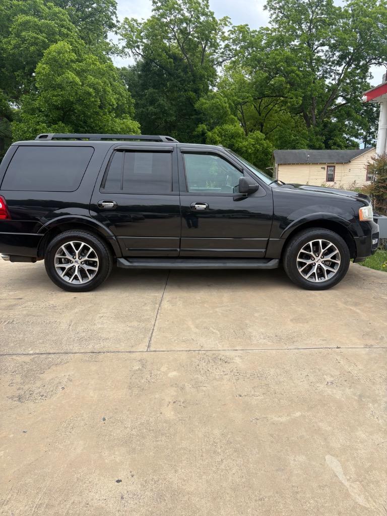 2015 Ford Expedition XLT's photo